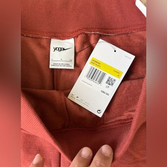 NIke Yoga Luxe Women's Cropped Fleece Pants - Picture 8 of 9